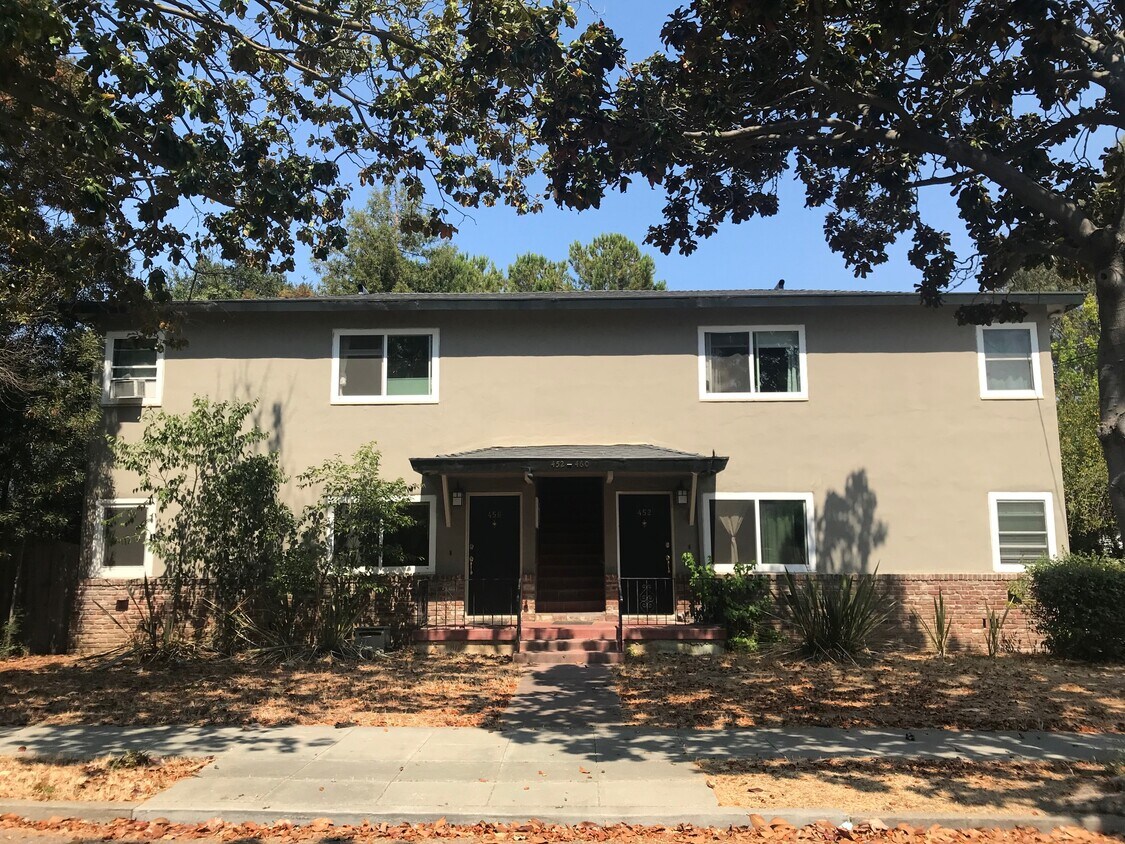 Primary Photo - 456 Fernando Ave