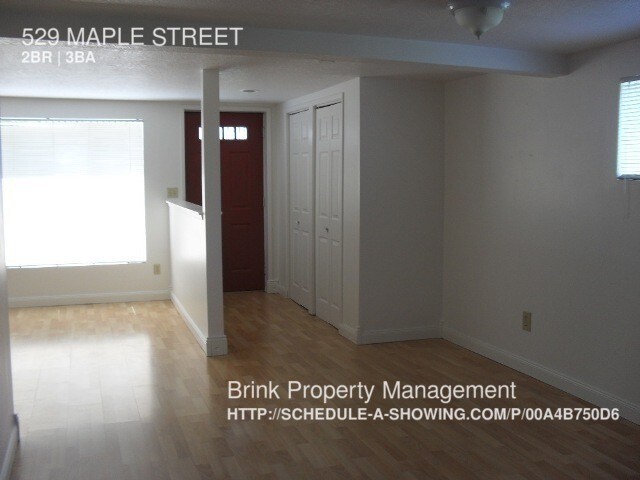 Building Photo - 529 Maple St