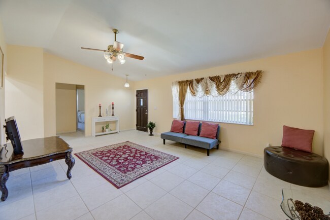Foto del edificio - 9039 NW 21st Ct