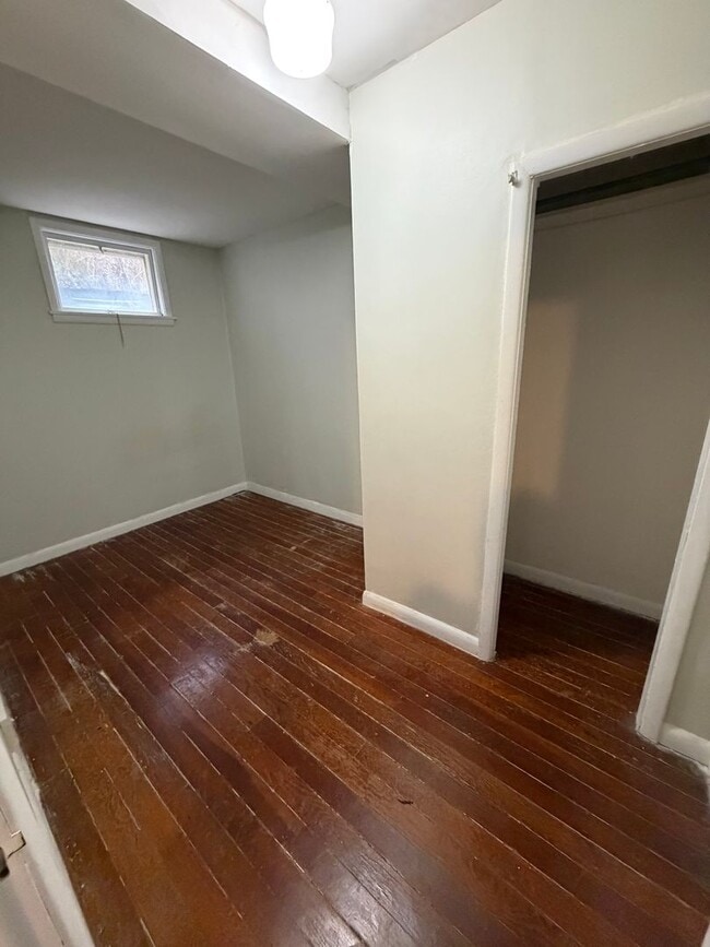 Building Photo - 1121 N 12th St