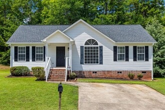 Building Photo - 104 Webbs Mill Dr