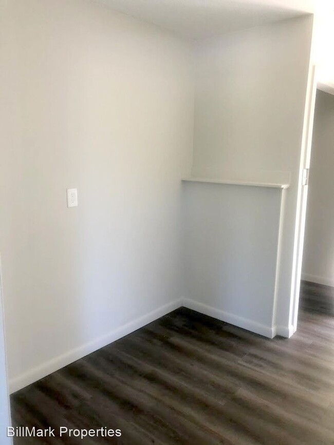 Building Photo - 1 br, 1 bath House - 5011-16 Fieldcrest Dr.