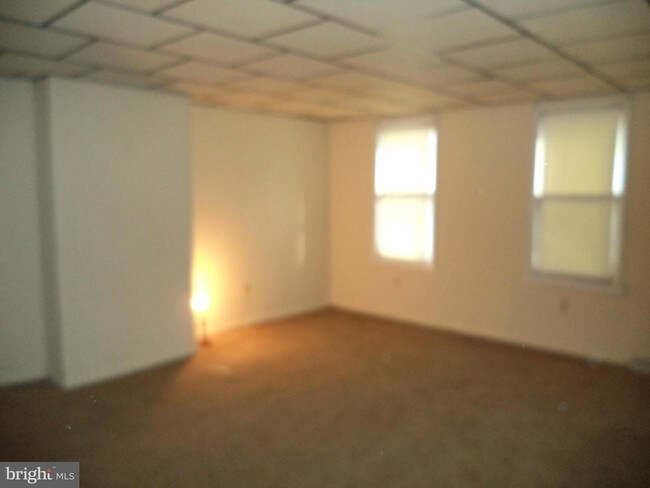 Building Photo - 94a Carpenter St