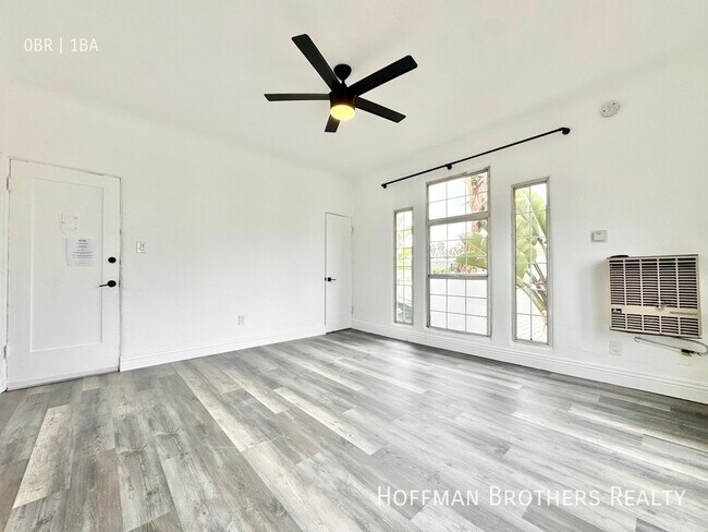 Foto del edificio - 1272 Mullen Ave