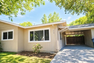 Building Photo - 2808 Albany Ave