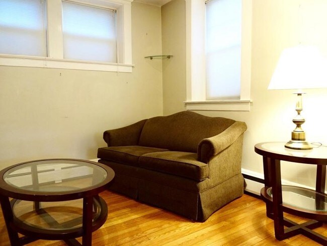 Foto del edificio - 355 Angell St