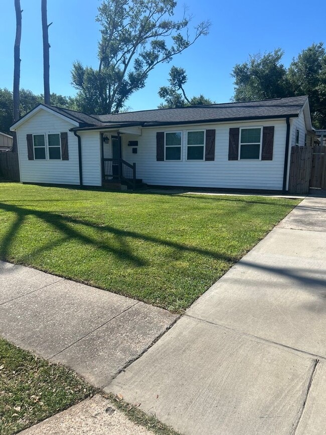 Building Photo - 1610 14th St