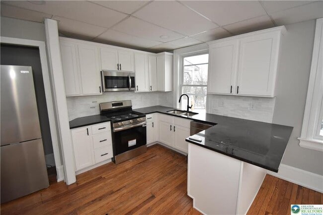 Building Photo - 312 March St