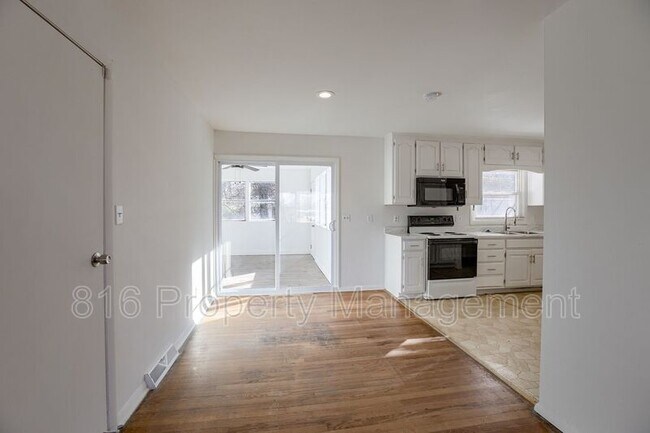 Building Photo - 11111 Blue Ridge Blvd