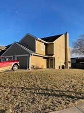 Building Photo - 5623 NW 66th Terrace