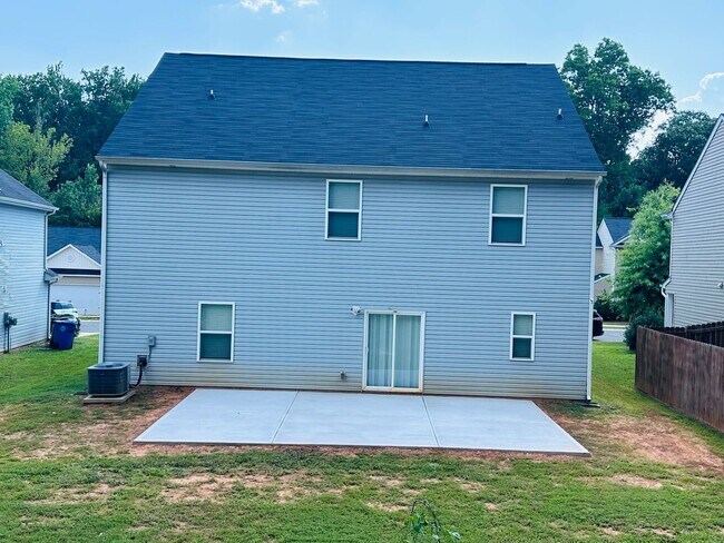 Foto del edificio - 912 Joselynn Drive