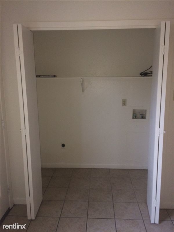 Building Photo - 2 br, 1 bath 4plex - 206 Lincoln Ave 206 D...