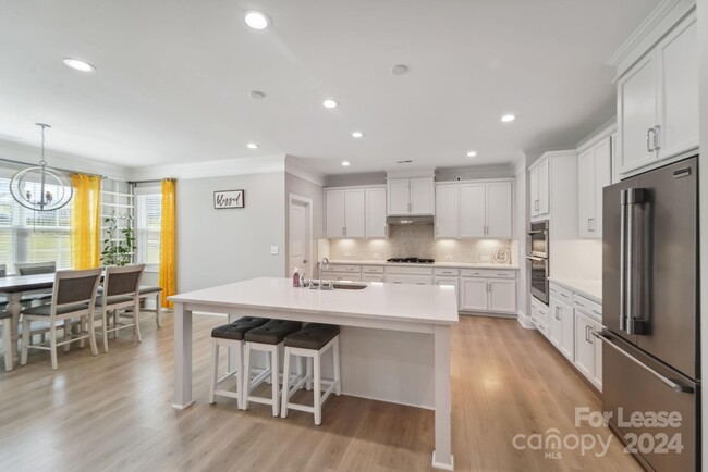 Building Photo - 10453 Springfarm Ln