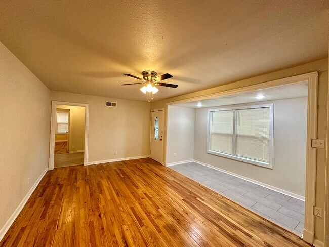 Foto del edificio - Beautiful 3 bed waiting for you!