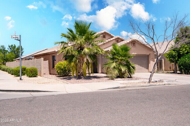 Building Photo - 7316 W Cordes Rd