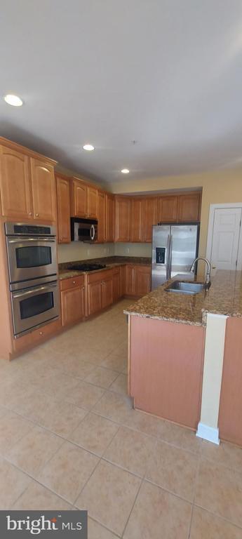 Foto del edificio - 575 Odendhal Ave