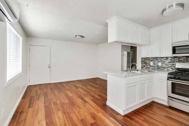 Foto del edificio - 1026 N Bonnie Brae St