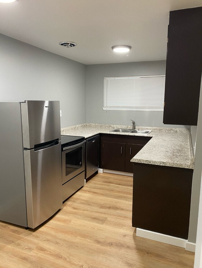 Building Photo - 3456 14th Ave W