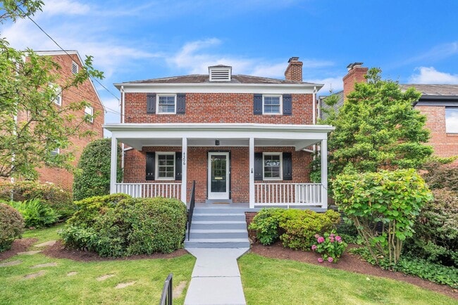 Photo - 4306 Alton Pl NW (Washington, DC) House