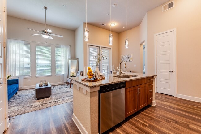 Building Photo - Luxia Craig Ranch