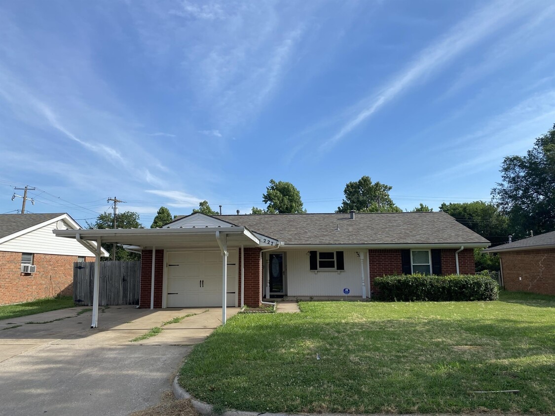 Photo - 227 W Ridge Rd (Norman, OK)