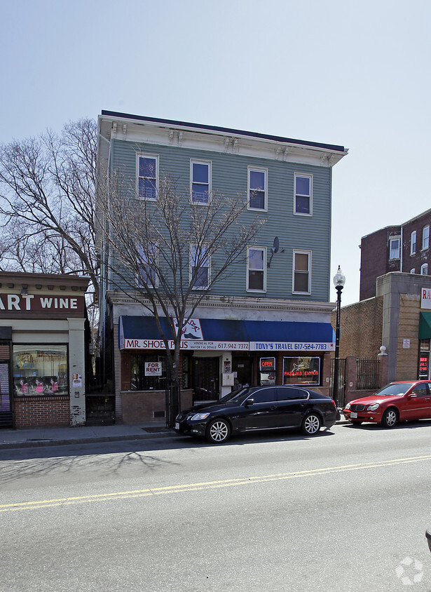 Primary Photo - 3106-3110 Washington St