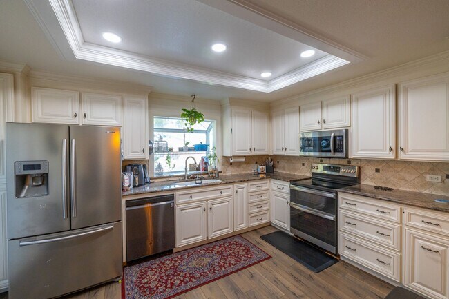 Foto del edificio - Charming Niles District Home with Private ...