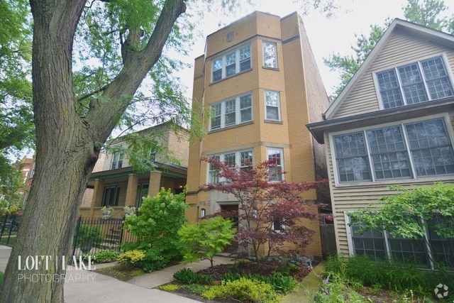 Building Photo - 1707 W Winona St