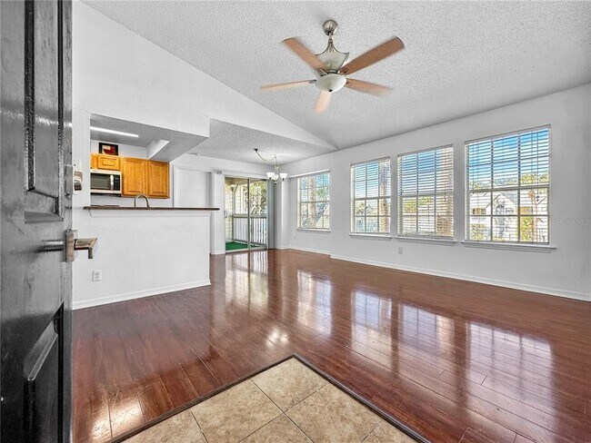 Foto del edificio - 1033 S Hiawassee Rd