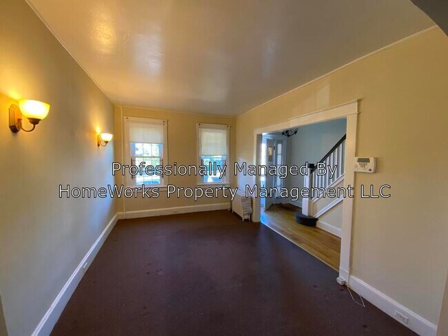 Foto del edificio - 2331 Windsor Ave