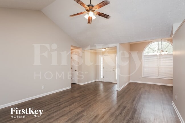 Building Photo - 727 Melrose Trce NE