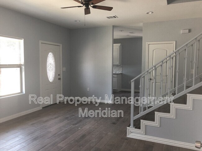 Foto del edificio - 3203 McCart Ave