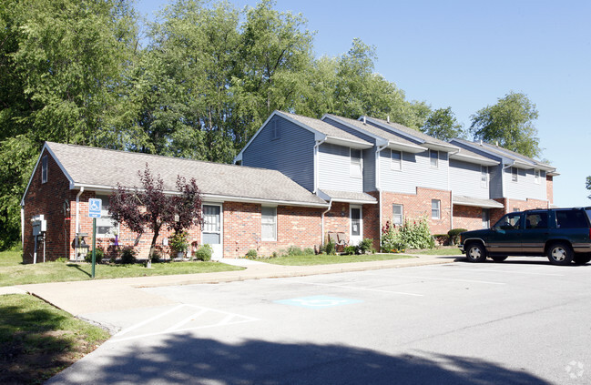 Building Photo - Brandy Spring Apartments