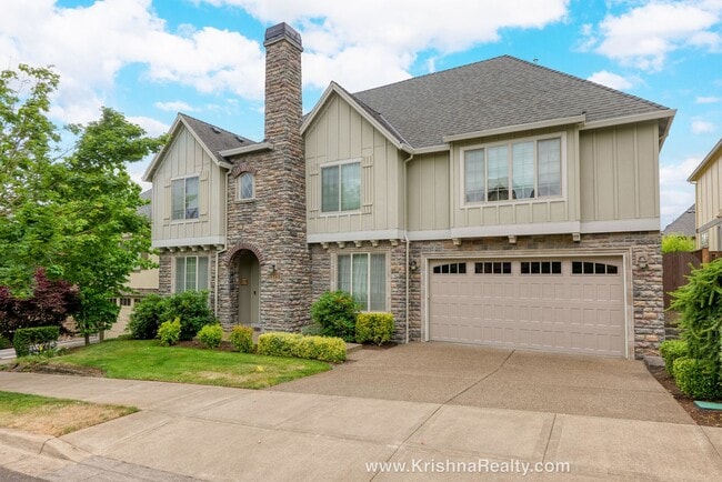 Building Photo - Gorgeous 6 Bedroom 3 Bath Corner Single Fa...