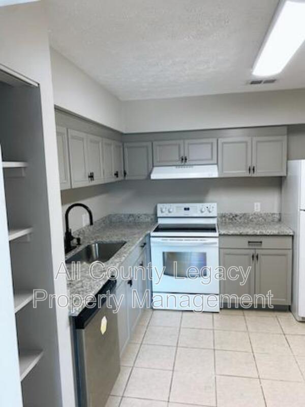 Foto del edificio - 150 Viking Ct