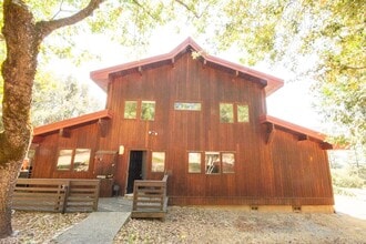Building Photo - 7770 Stephanie Ln