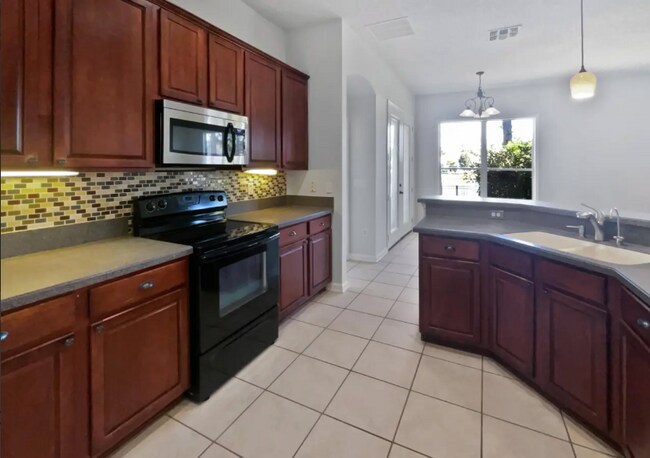 Foto del edificio - 3583 Old Village Dr