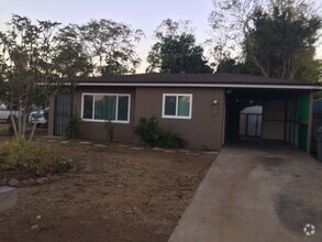 Building Photo - 1491 Holly Ave