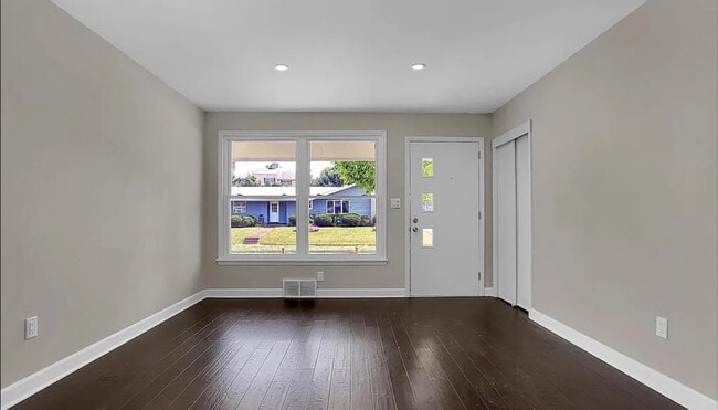 Foto del edificio - 4903 Charles Rd