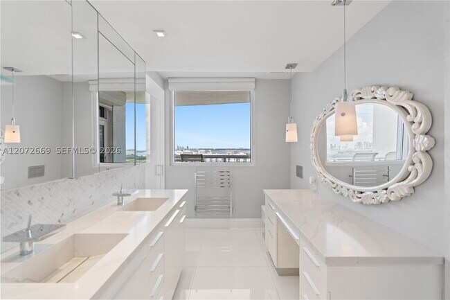 Building Photo - 4201 Collins Ave