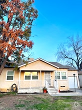 Building Photo - 2204 Barnett Ave
