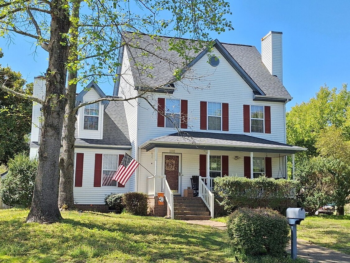 Primary Photo - 100 Saint George Drive, Yorktown, VA 23693