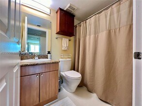 Building Photo - 201 Golden Isles Dr