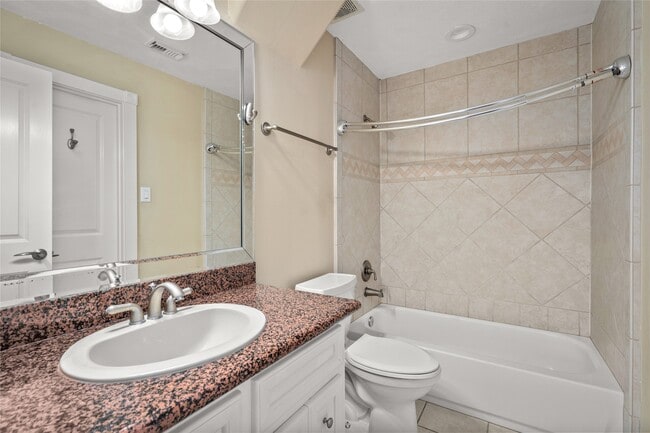 Building Photo - 332 Asbury St