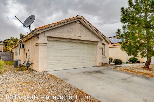 Foto del edificio - 3 br, 2 bath House - 3933 Marble Mountain St
