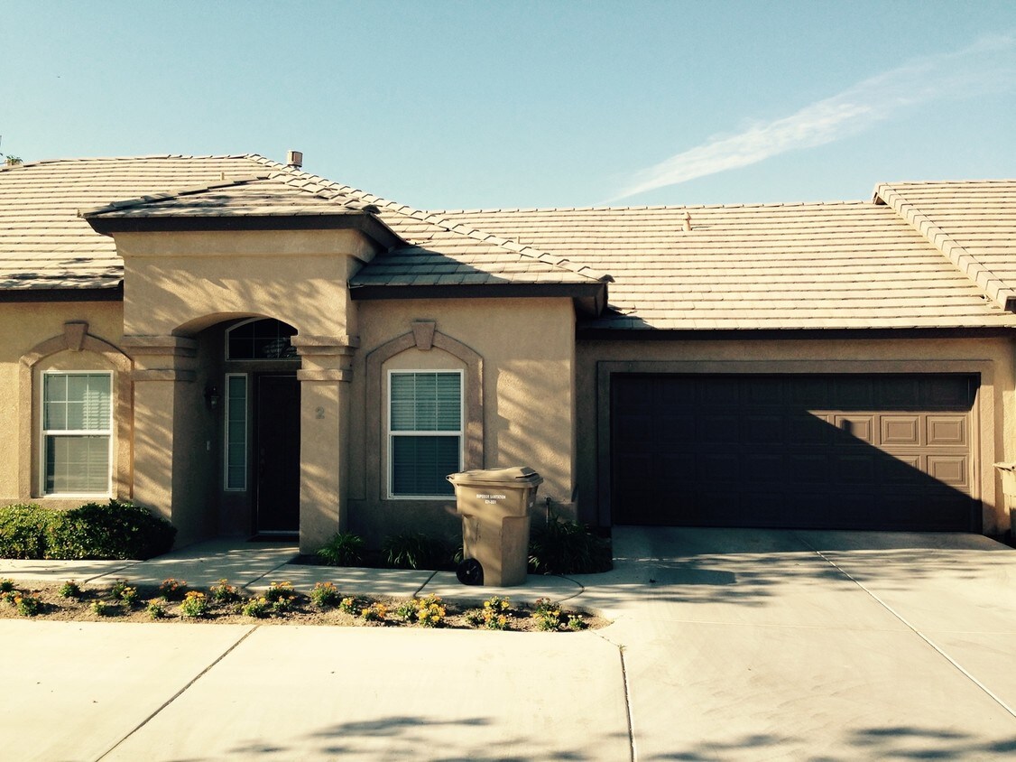 Building Photo - 903 Jasmine Parke Dr