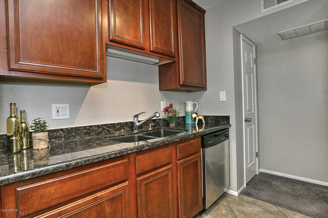 Building Photo - 4419 N 27th St