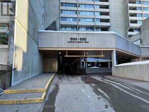 Building Photo - 530 Ave. Laurier