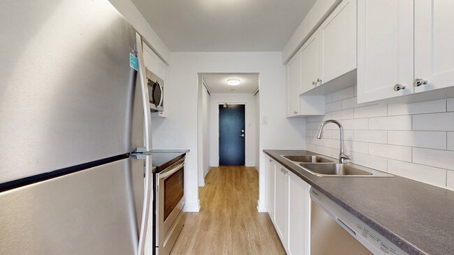 Building Photo - Empress Gates Apartments