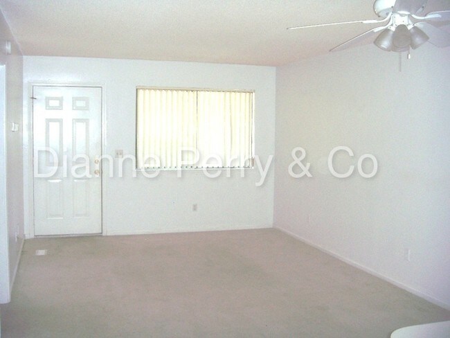 Building Photo - 522 S Kerr Ave